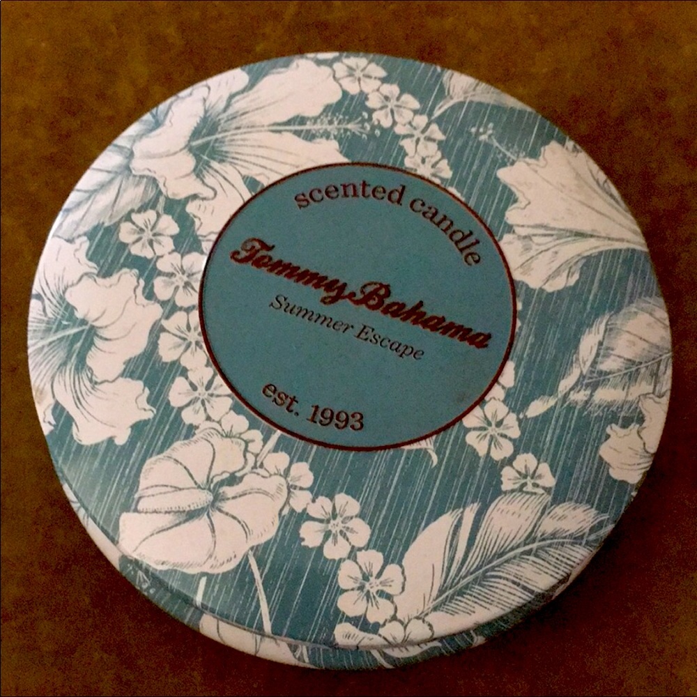 Tommy Bahama Tin Summer Escape Candle